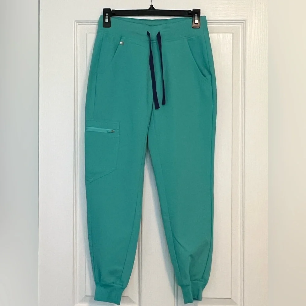 Figs Scrub Set - Picture 2 of 2